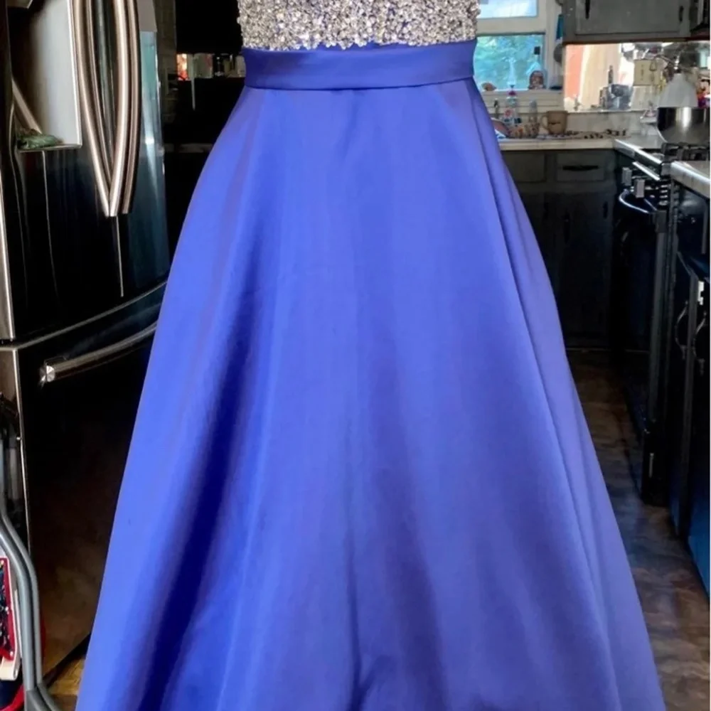 Jovani Size 10 Formal Gown - Picture 2 of 5